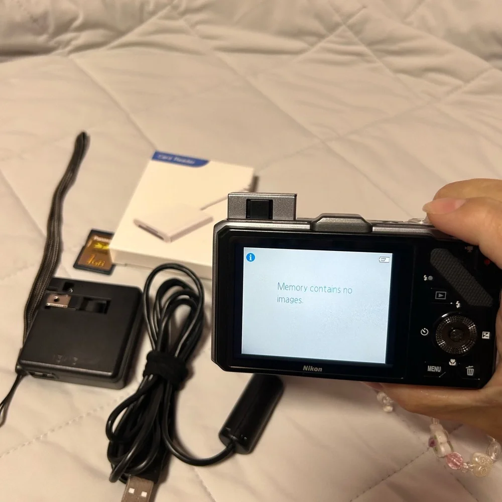 Nikon Coolpix S9300